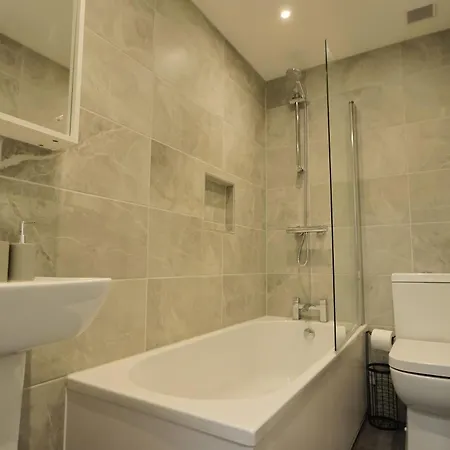 Bridgman Grove Seven Bedrooms House Appartement *