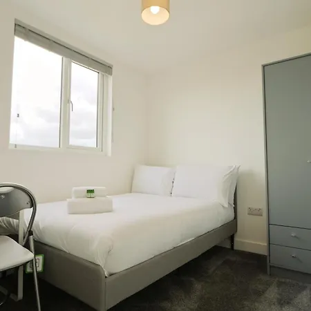 Bridgman Grove Seven Bedrooms House Appartement
